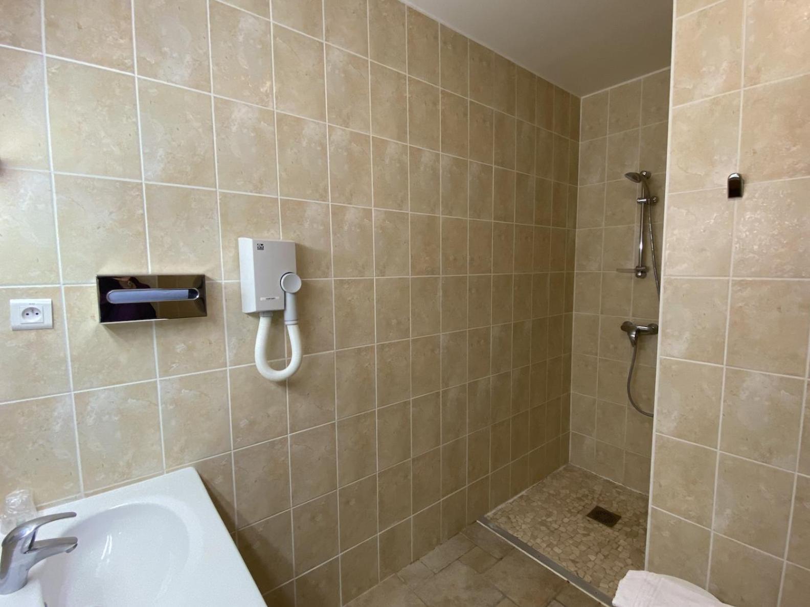 Hotel Du Chateau Bois Guibert Bonneval 部屋 写真