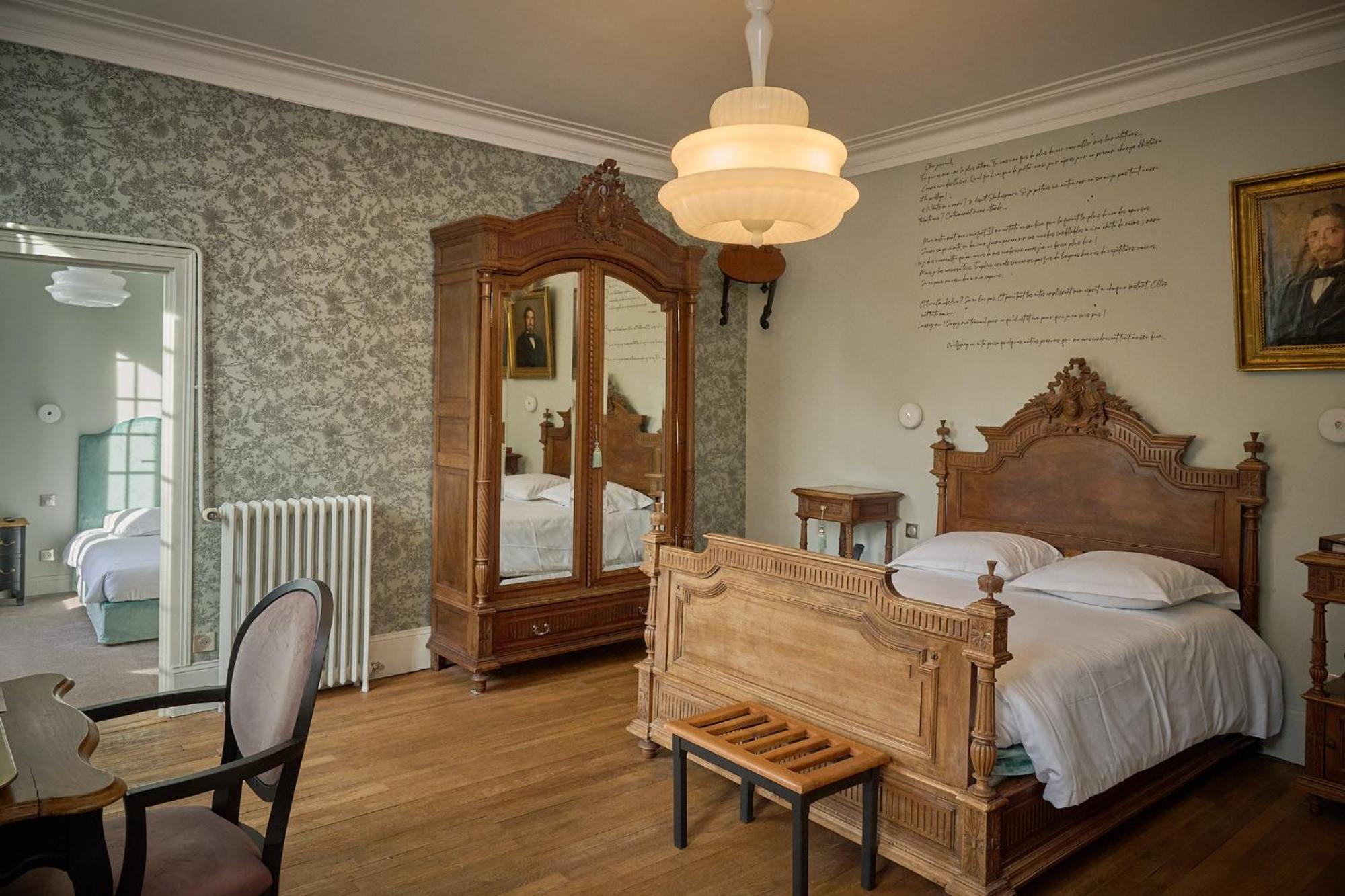 Hotel Du Chateau Bois Guibert Bonneval エクステリア 写真