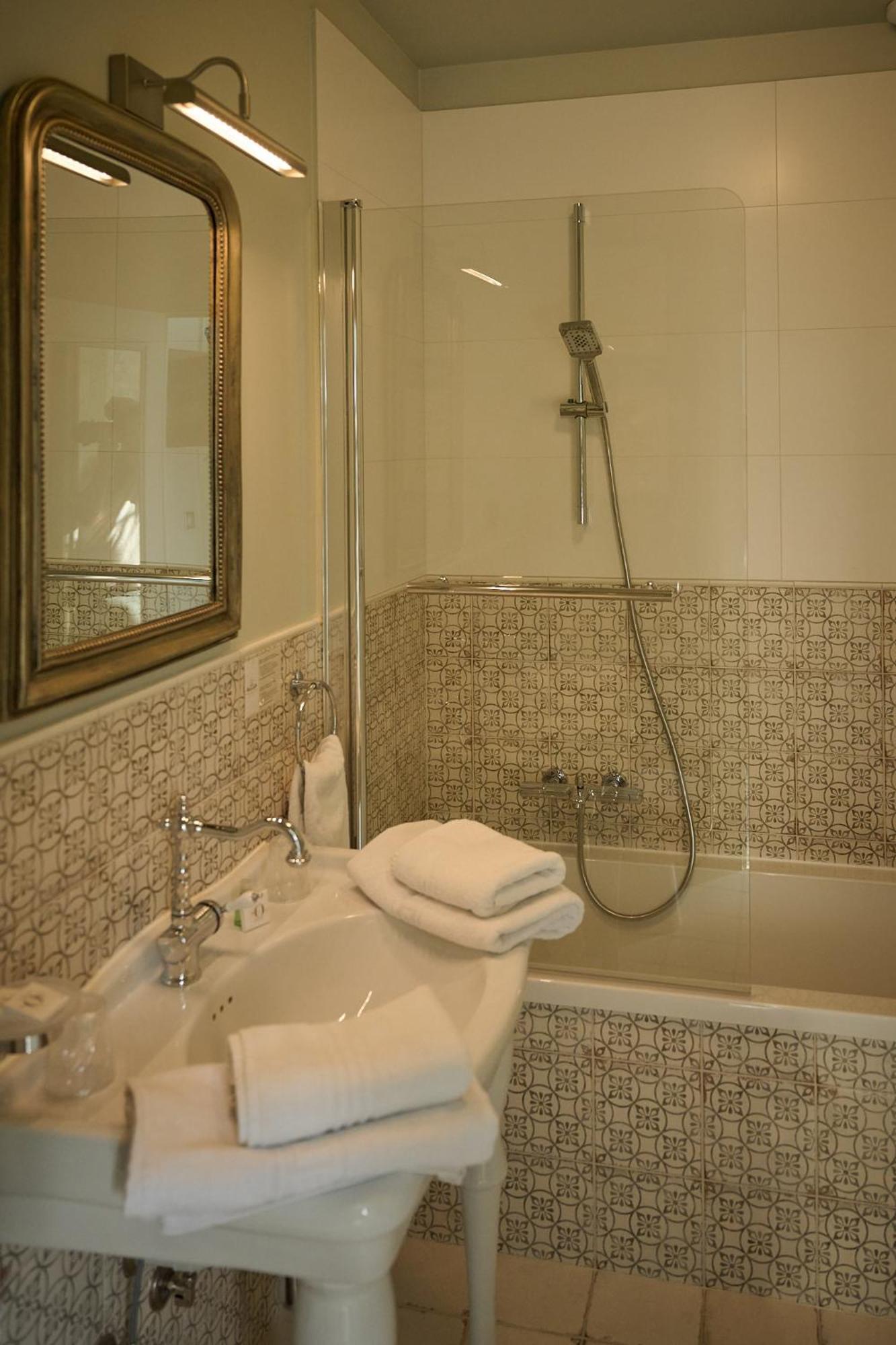Hotel Du Chateau Bois Guibert Bonneval 部屋 写真