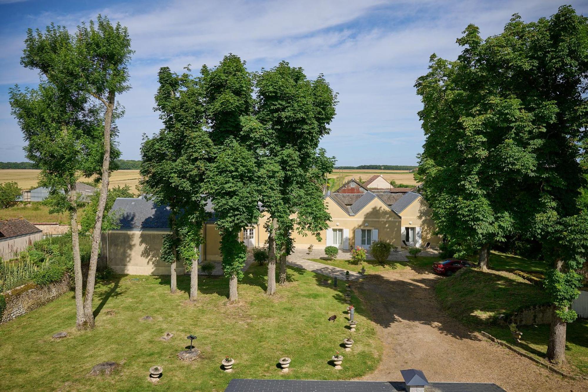 Hotel Du Chateau Bois Guibert Bonneval エクステリア 写真